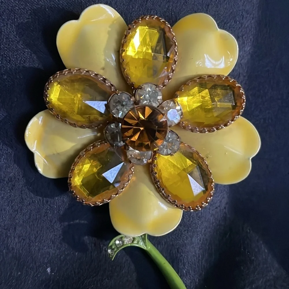 Vintage Yellow enamel and rhinestone Flower Brooch
